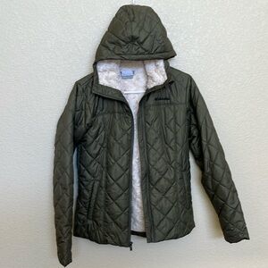 Columbia puffy with furry lining